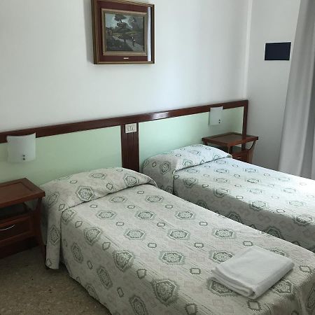 Hotel Oder Лидо ди Езоло Экстерьер фото